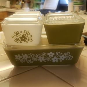 Pyrex refrigerator set